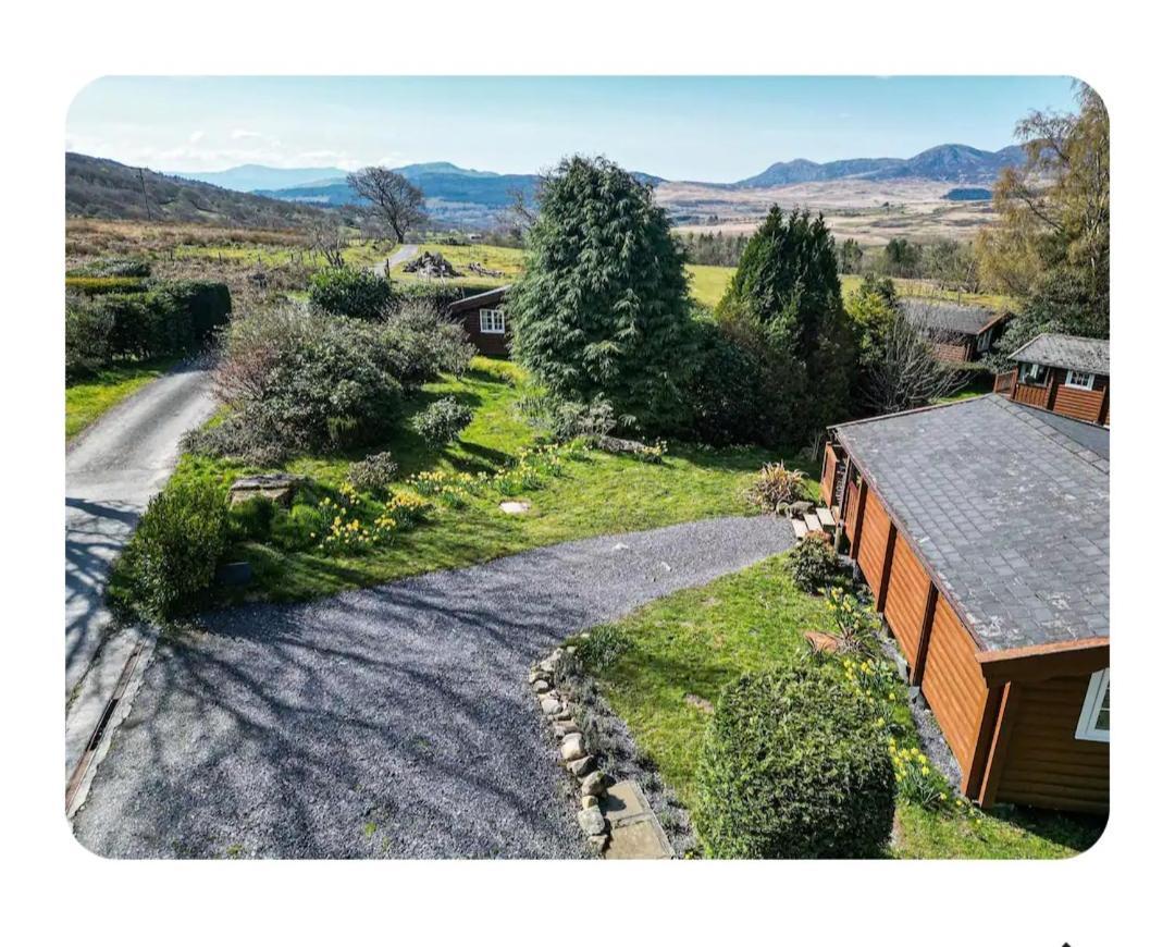 Cosy Cabin In Snowdonia With Views Wi-Fi Dog Friendly & Parking Trawsfynydd Extérieur photo
